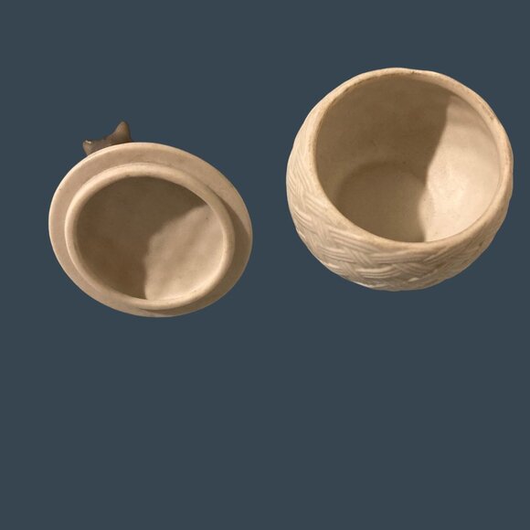 Napco Playful Kitty Cat Kitten With Ball of Yarn Figural Trinket Box - Picture 6 of 8